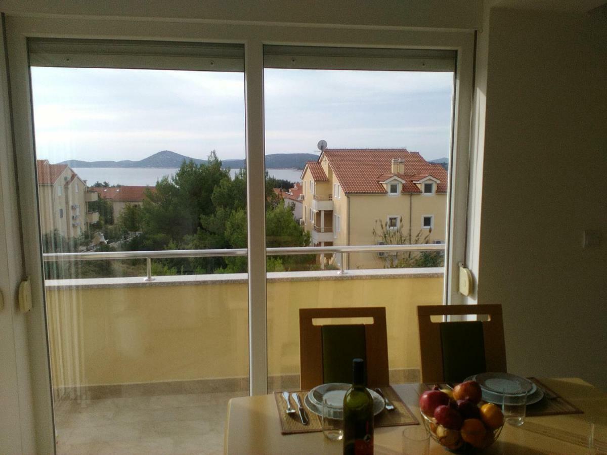 Apartament M & E Vodice Eksteriør bilde