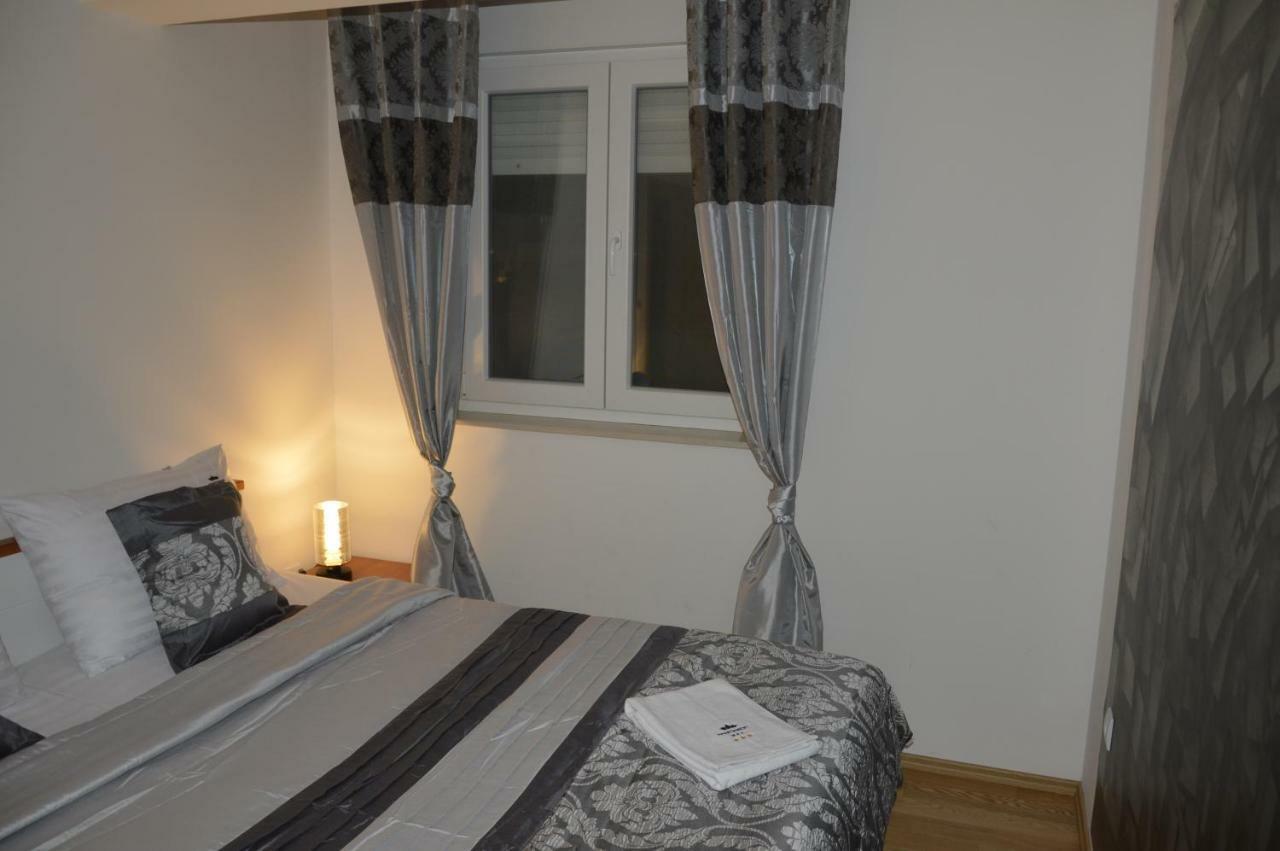 Apartament M & E Vodice Eksteriør bilde